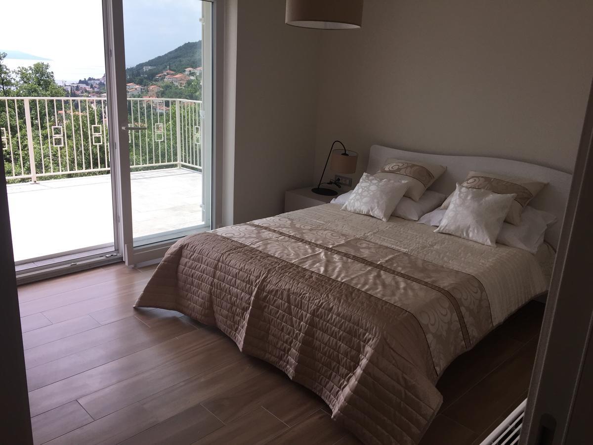 Villa Carmen Опатия Екстериор снимка